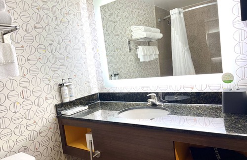 Maumee Hotel | Holiday Inn Toledo-Maumee (I-80/90) by IHG