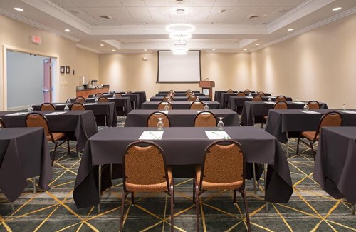 Winchester Hotel | Holiday Inn Winchester Southeast-Historic Gateway