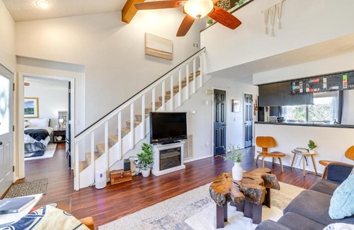 Eureka Springs House | Holiday Island Escape with Panoramic Lake Views