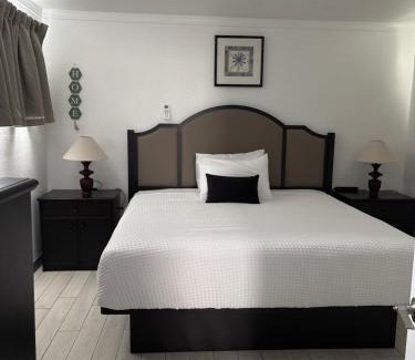 Madeira Beach Hotel | Holiday Isles Resort