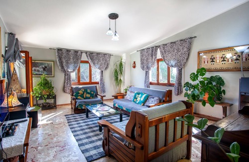 La Caletta Apartment | Holiday Apartment "Casa Vacanza La Caletta" close to the Harbour with Balconies