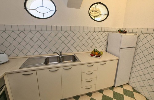 San Cipriano Picentino House | Holiday Home in San Cipriano with Pool