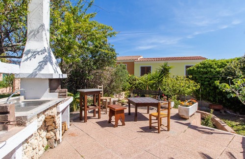 Capo Testa Apartment | Holiday Apartment 'Elisa Vista Mare' near Beach with Sea View
