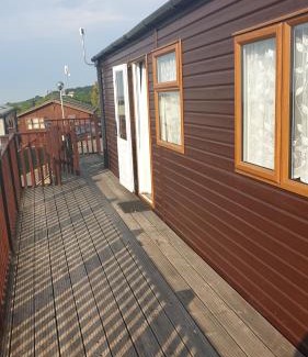 Ore House | Holiday Lodge, sleeps 4, with sea & countryside views