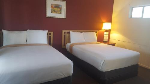 Westlake Hotel | Holiday Lodge