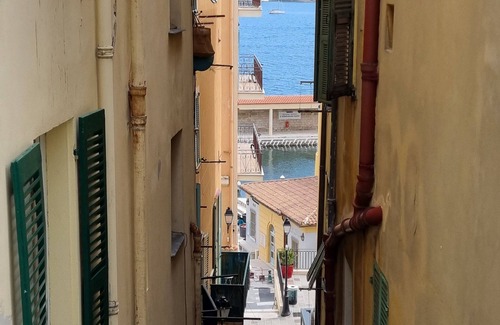Villefranche-sur-Mer Apartment | Holiday one bedroom apt, in heart of old town, lovely sea view