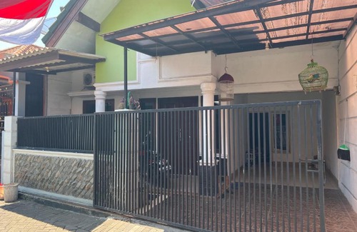Sidoarjo House | Holiday Park