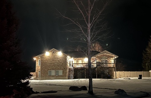 Morgan House | Holiday Retreat Mountain Home in Morgan - HOT TUB
