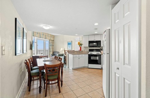 Myrtle Beach Apartment | Holiday Sands South 831-Ocean View 2BR/2BA-Pool