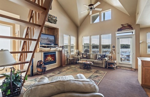 East Hope Condo | Holiday Shores Waterfront Living | Condo in Hope ID