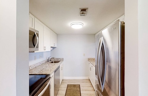 Myrtle Beach Condo | Holiday Towers 603 | Condo in Myrtle Beach with pool & hot tub