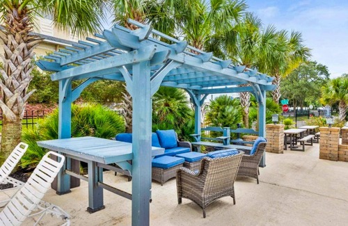 Myrtle Beach Condo | Holiday Towers 603 | Condo in Myrtle Beach with pool & hot tub