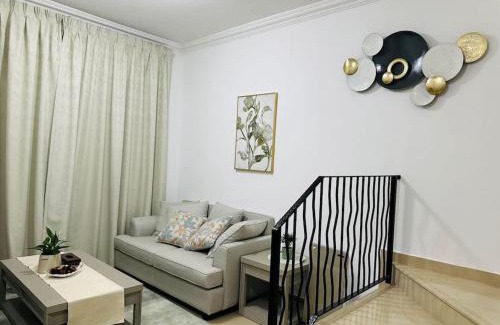 Al Hamra Village House | Holiday Townhouse 889
