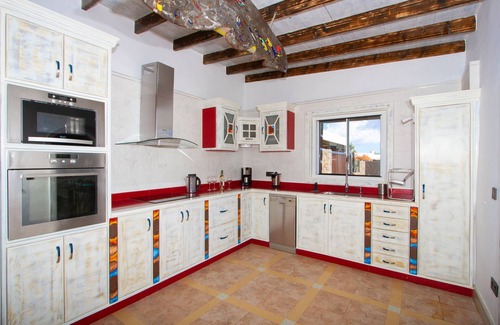 Tias Villa | Holiday Villa 'Dafmir' with Sea Views, Wi-Fi and Air Conditioning
