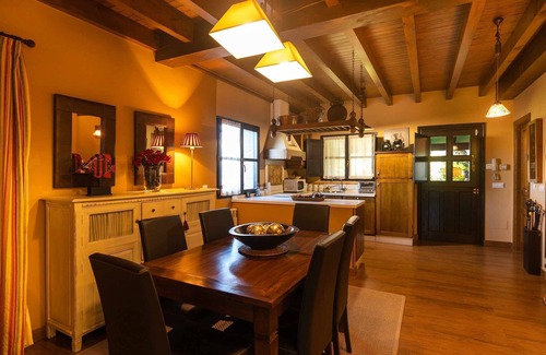 Pancar House | Holiday Villa el Castañin