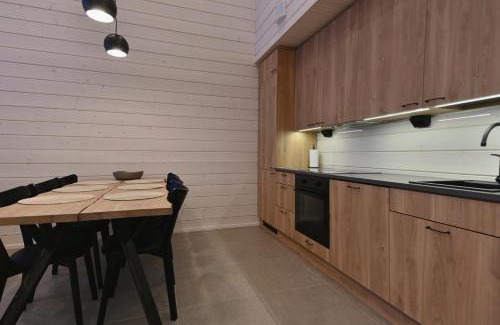Akaslompolo Apartment | Holiday Villa QUU C
