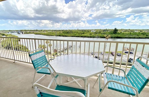 Indian Shores Apartment | Holiday Villas III 510
