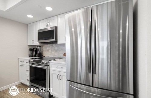 Indian Shores Condo | Holiday Villas III Penthouse 801