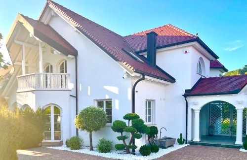 Kandern Villa | Holiday Wellness Villa 4 Rent near Basel, Freiburg & Colmar, Indoor Pool, Sauna, Garden & Thermal Spa Access