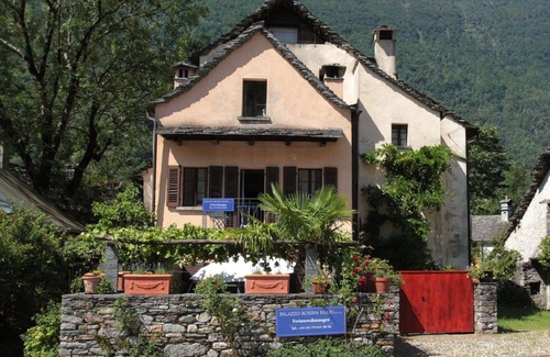 Aurigeno House | Holidays in paradise - in a noble Ticino country house!