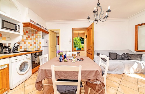 Le Bar-sur-Loup House | Holidays In Provence Alpes Maritimes