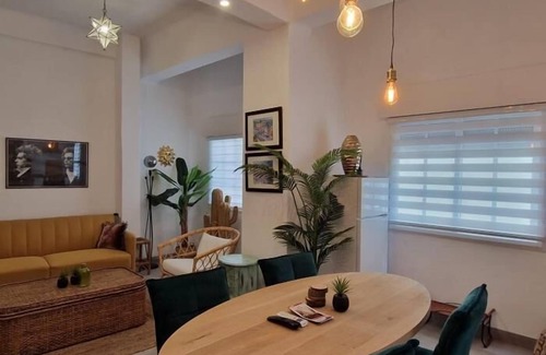 La Trinidad Apartment | Holidays2Malaga Juan Austria 2 bedrooms & 2 bath