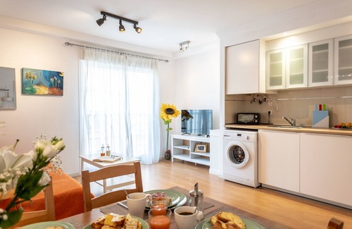 La Trinidad Apartment | Holidays2Malaga Juan de Mena Apartments