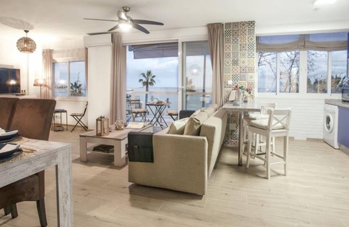Carretera de Cadiz Apartment | Holidays2Malaga Mendoza with terrace & front Sea view