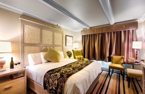 Downtown Skagway Hotel | Holland America Skagway Inn
