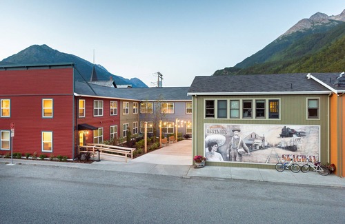 Downtown Skagway Hotel | Holland America Skagway Inn