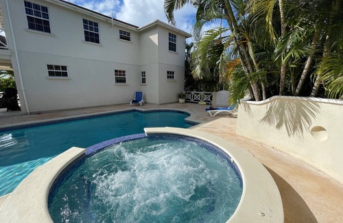 Clinketts Villa | Holland Park Villa Barbados, Sleeps 8, Private Pool