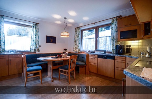 Hollersbach im Pinzgau Apartment | Hollersbach: large Apt for adepts, families, kids & pets