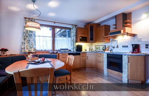 Hollersbach im Pinzgau Apartment | Hollersbach: large Apt for adepts, families, kids & pets