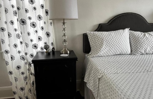 Lakeland Apartment | Hollingsworth Guest House With Pool