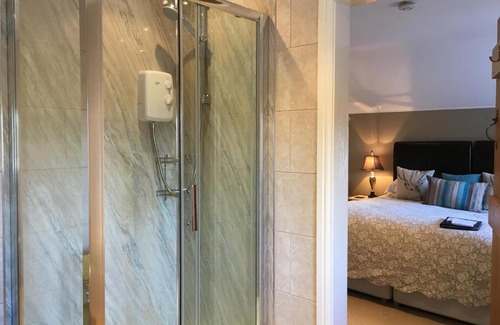Pilsley Bed & Breakfast | Holly Cottage B&B
