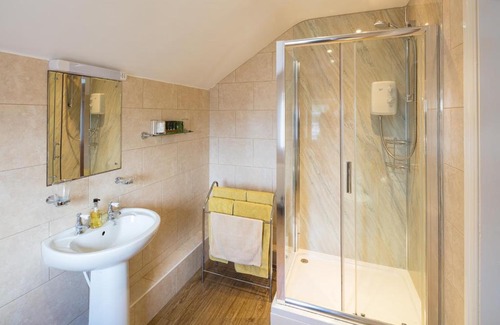 Pilsley Bed & Breakfast | Holly Cottage B&B