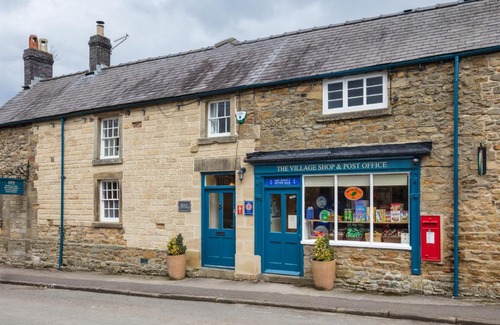 Pilsley Bed & Breakfast | Holly Cottage B&B