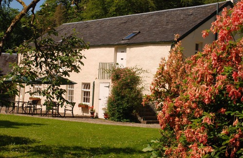 Taynuilt Cottage | Holly Cottage, perfect west coast location