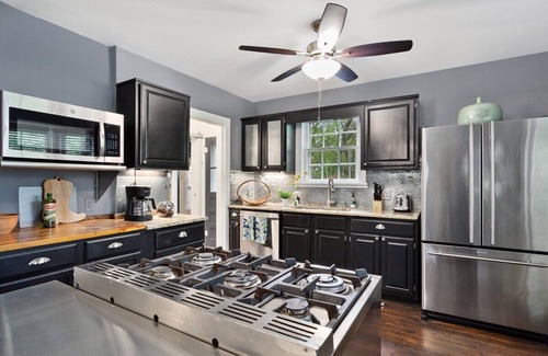 Fayetteville House | Holly House - 1/2 mile to Greenway Trail-Near UofA