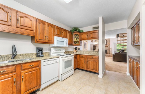 Gatlinburg Condo | Holly Ridge 405 | Privacy + Near Gatlinburg
