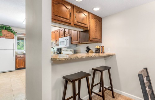 Gatlinburg Condo | Holly Ridge 405 | Privacy + Near Gatlinburg
