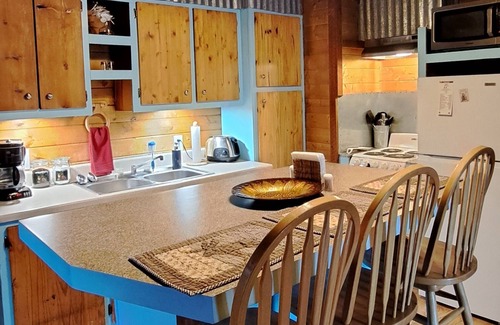 Nogal Cabin | Holly's Hideaway, Cabin in the Woods