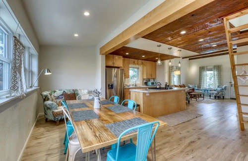 Arcata House | Holly Yashi Hideaway