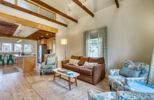 Arcata House | Holly Yashi Hideaway