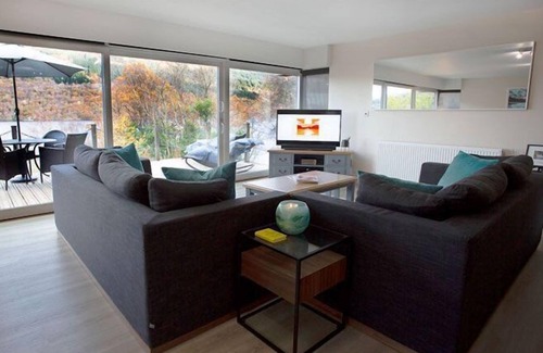 Arrochar Cottage | Hollybank Lodge - Sleeps 2 - sleeps 2 guests in 1 bedroom