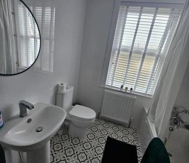 Stranraer House | HollyJess Hoose
