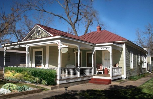 Fredericksburg House | Hollys Haus | 2/2 Cottage | In Town | Private Hot Tub