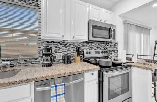 Hollywood Hills House | Hollywood Beach & Casino Heated Pool House