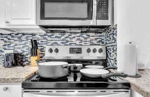 Hollywood Hills House | Hollywood Beach & Casino Heated Pool House