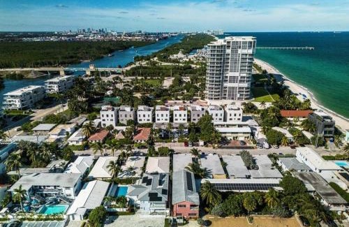North Beach Apartment | Hollywood Beach Walk, a vacation home in Miami